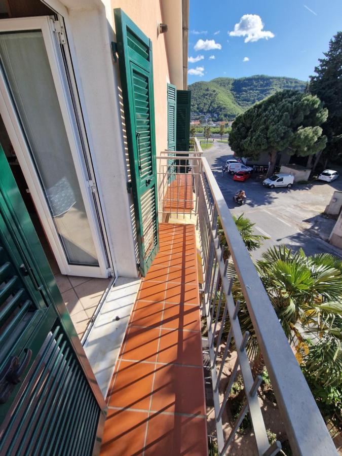Palm House Leilighet Albenga Eksteriør bilde